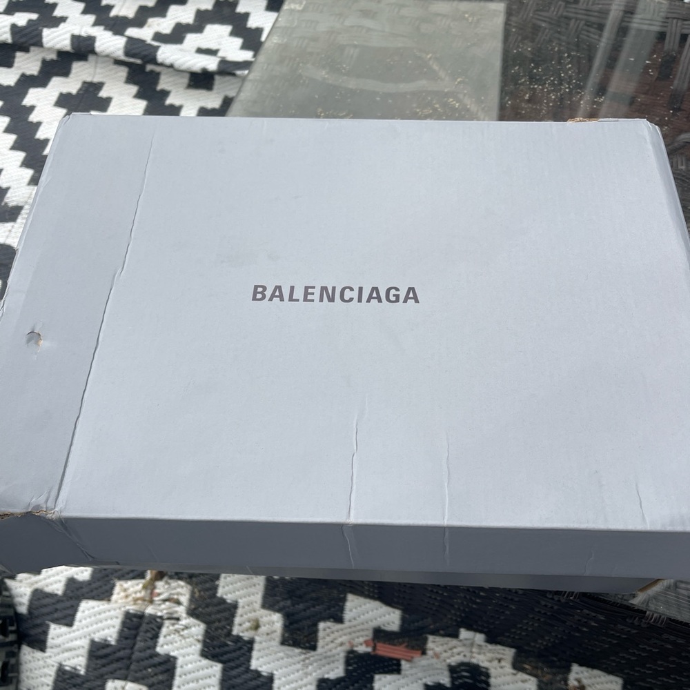 Barely used Balenciaga led runners